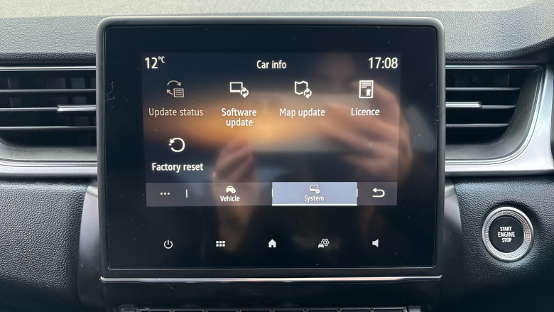 Renault Captur 1.3 TCE 130 BOSE Launch Edition 5dr Petrol Hatchback